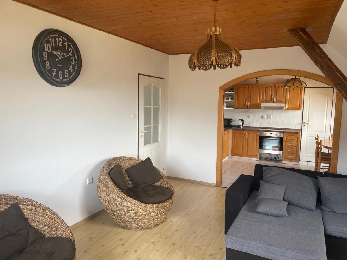 Runch Smilovice Villa Chotilsko Exterior foto